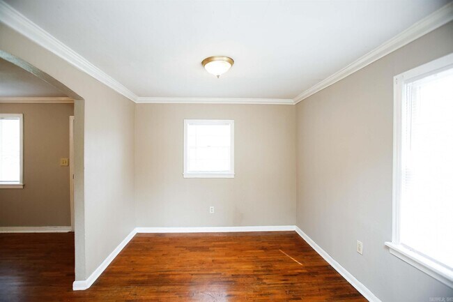 Building Photo - 3510 Walker St