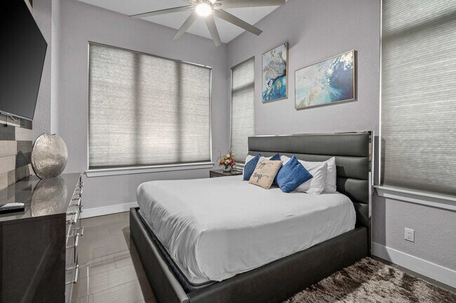 Building Photo - 748 Desert Mountain Ct