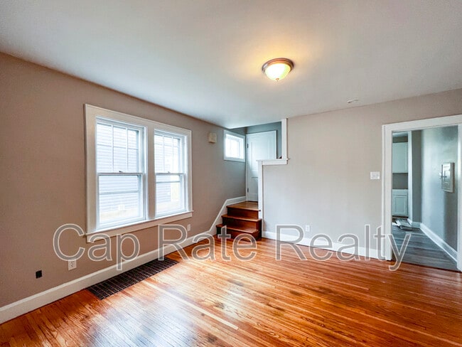 Building Photo - 506 Thurman Ave