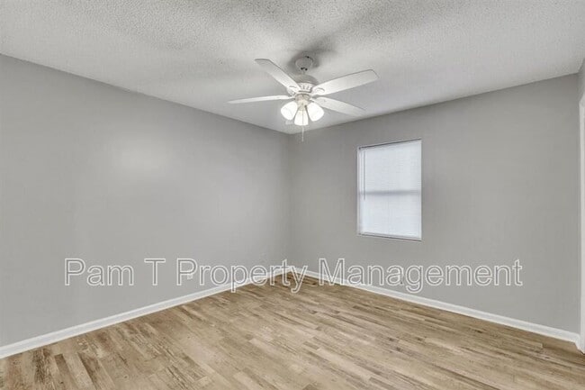 Building Photo - 1925 Cowan Ave