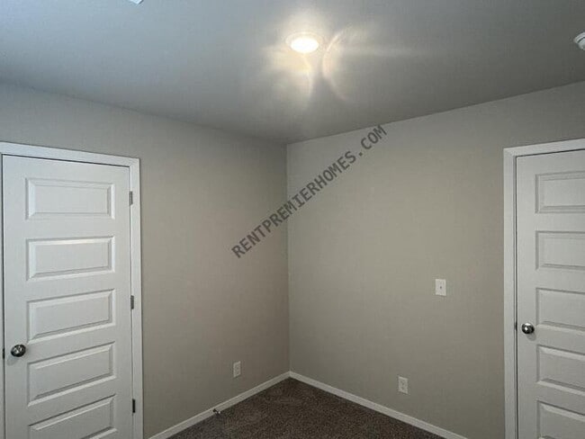 Building Photo - 29156 E 79th Pl S