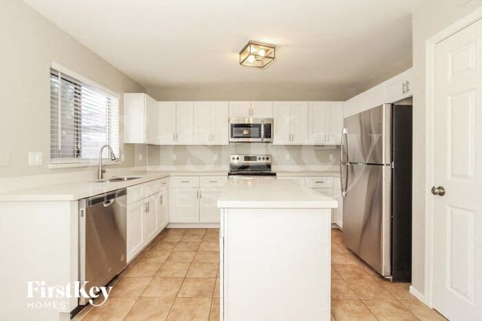 Building Photo - 8555 W Sunnyslope Ln