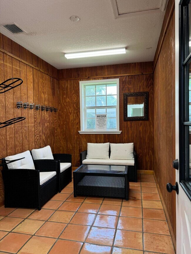 Building Photo - 12284 Indian Mound Rd