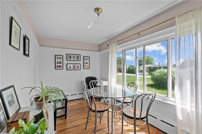 Building Photo - 20 Borden Farm Rd