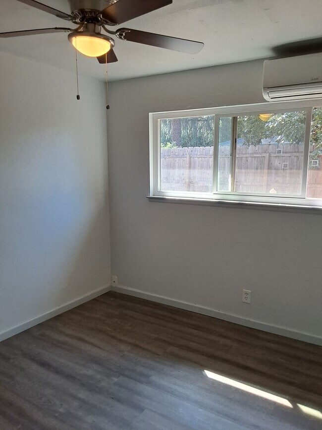 Building Photo - 3 Mefford Way