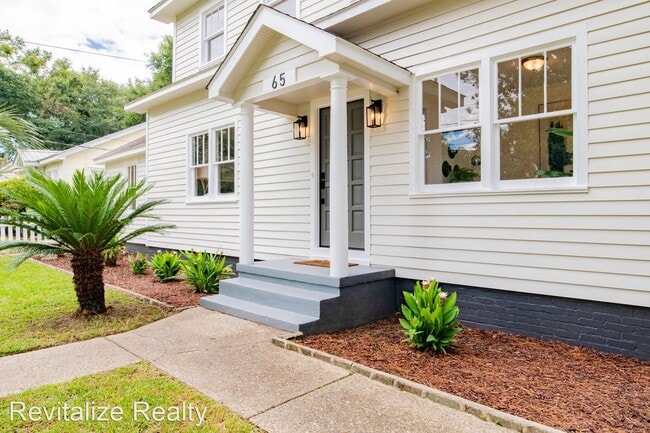 Building Photo - 3 br, 2 bath House - 65 Bishop Lane S