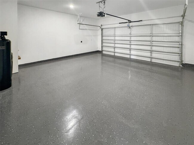 Building Photo - 1420 Carvin Wy
