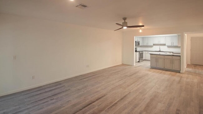 Building Photo - 3804 Summer Cloud Dr