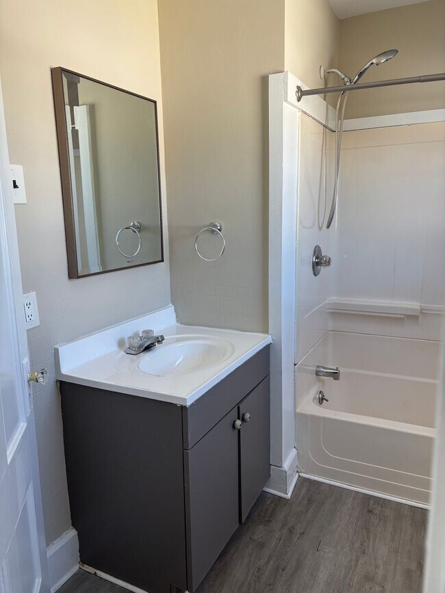 Building Photo - Lopus Lake, LLC-217 Pine Str