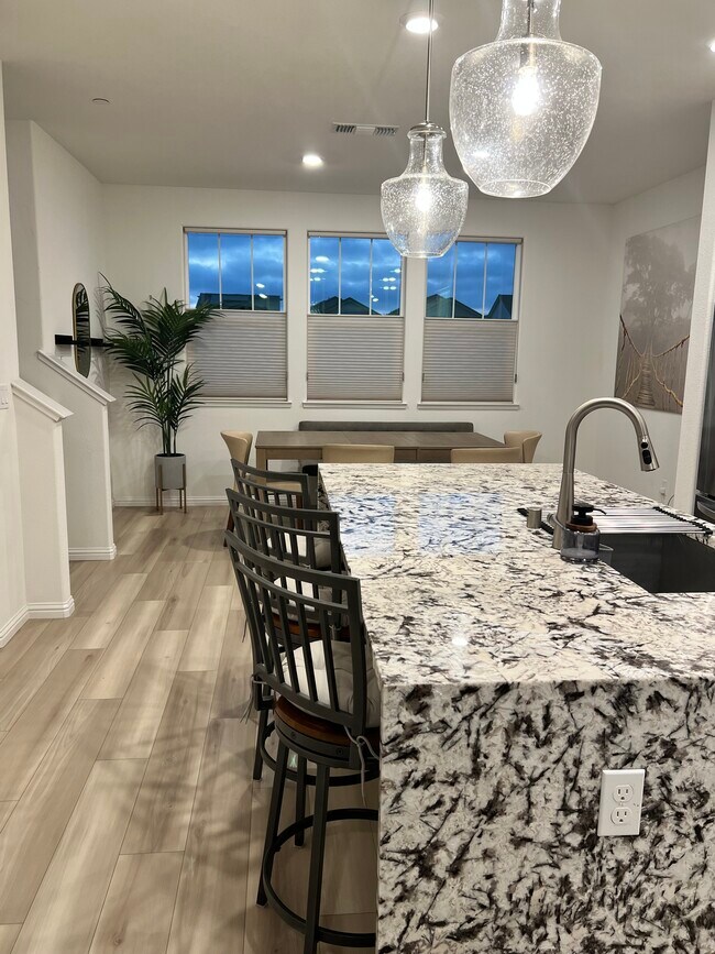 Building Photo - 24157 Amaranth Loop