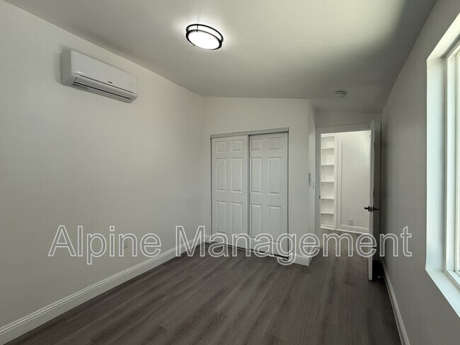 Building Photo - 109 Broadway