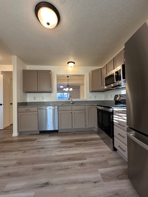 Building Photo - 800 Hamlet Cir S