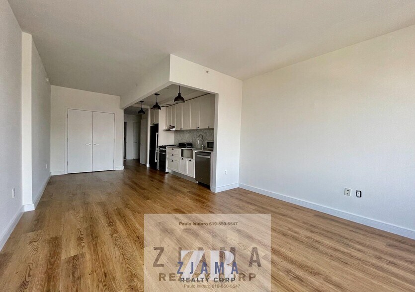 Building Photo - 409 Eastern Pkwy