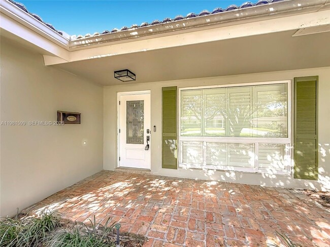 Building Photo - 2533 NE 21st Terrace