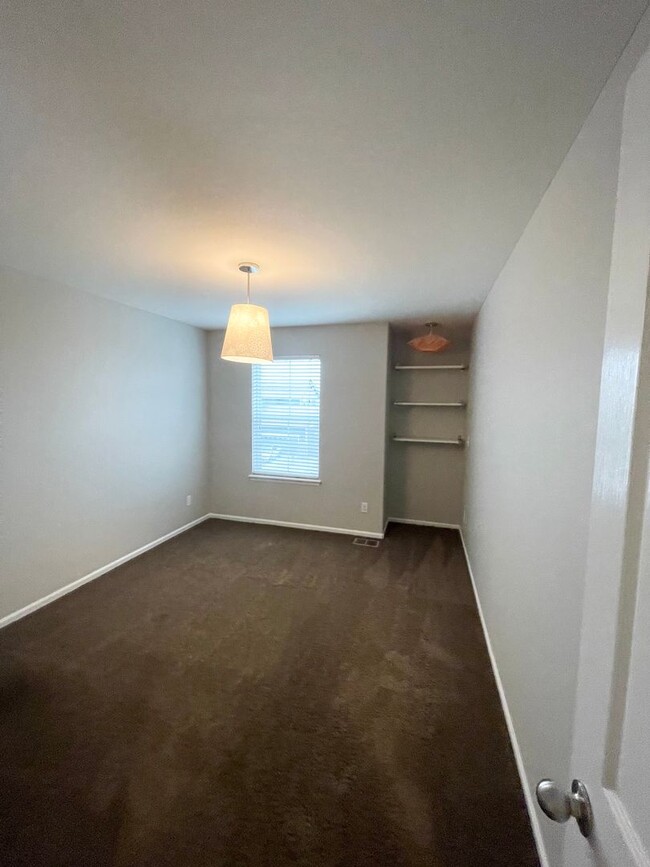 Building Photo - Single family 4 bed 3 bath for rent in Par...