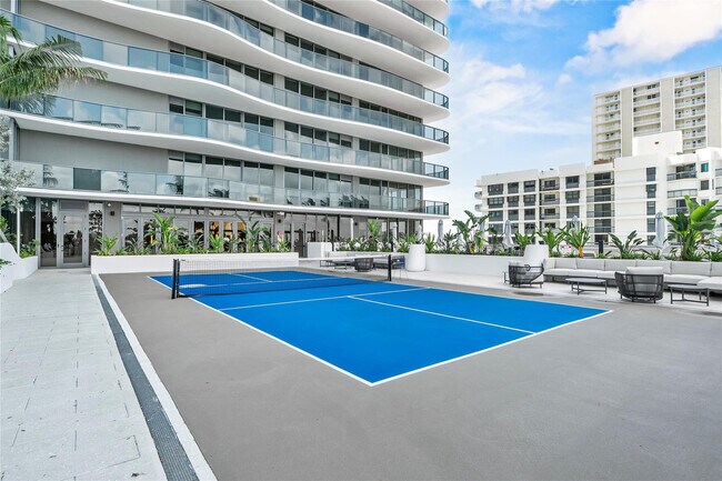 Building Photo - 900 N Ocean Blvd