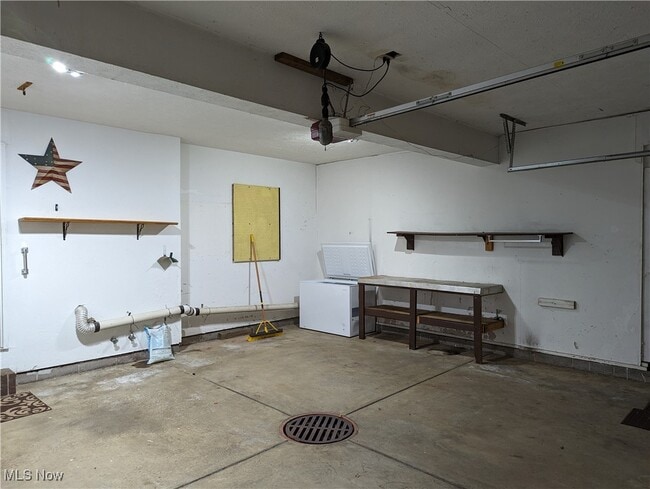 Building Photo - 13807 Equestrian Dr