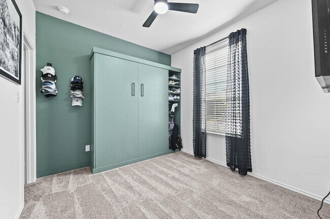 Building Photo - 317 Black Alder St