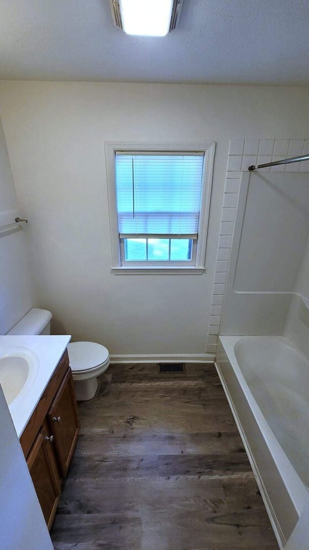 Building Photo - 3 Bedroom brick home downtown Wilmington