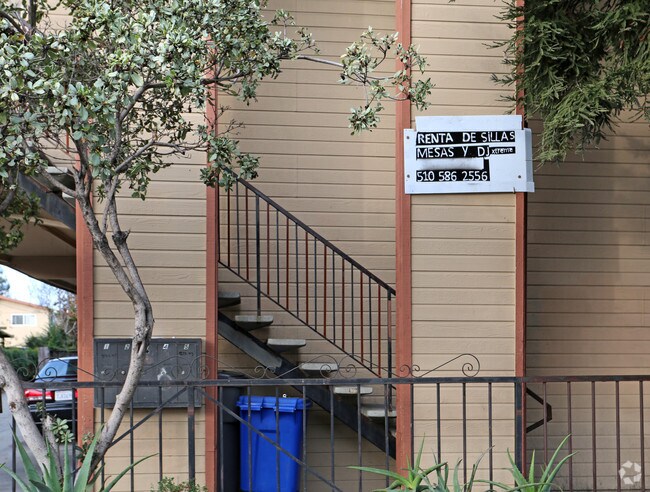 Building Photo - 22241-22247 S Garden Ave