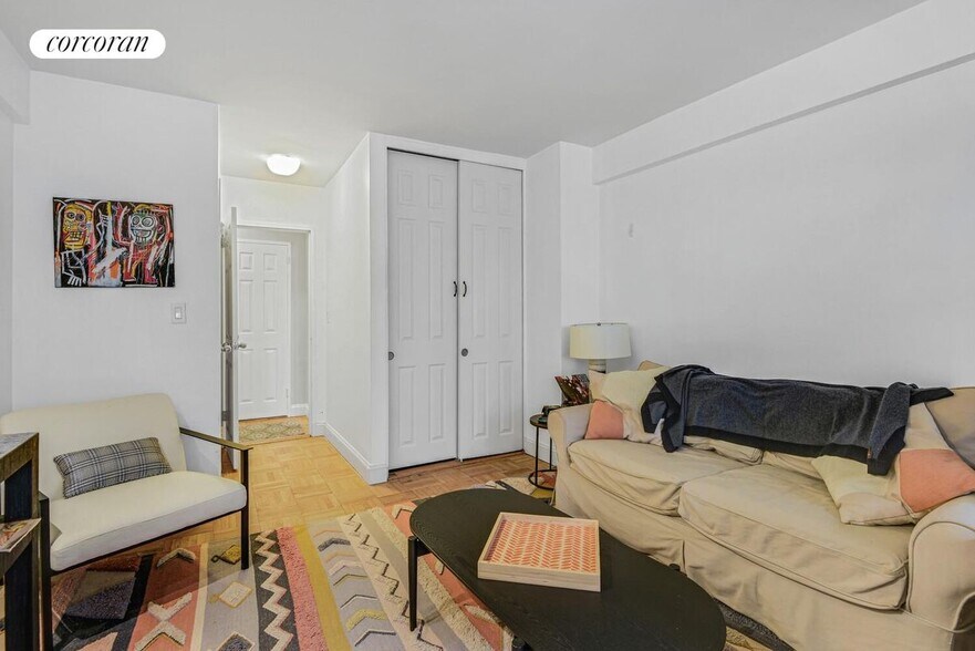 Building Photo - 345 E 56th St