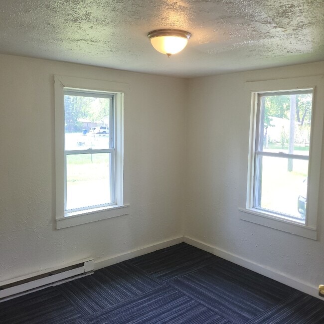 Building Photo - 1561 Reeder Ave
