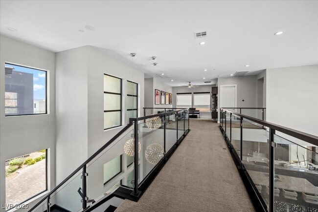 Building Photo - 10950 Earth Hues Ct