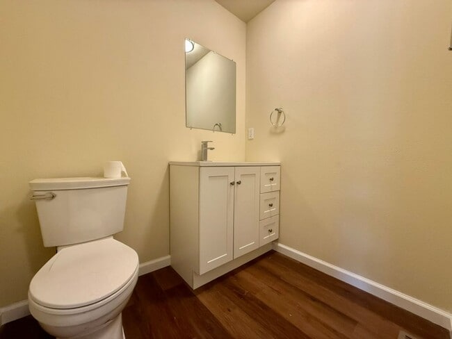 Building Photo - Beautiful, Completely Remodeled 4 Bed 2.5 Bath Fremont Home - Huge Bonus Room