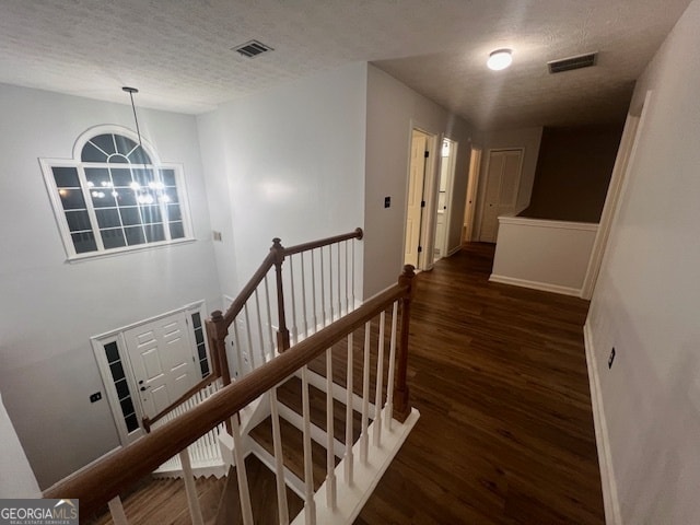 Building Photo - 3320 Northcliff Dr