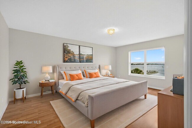 Building Photo - 102 Riverside Dr