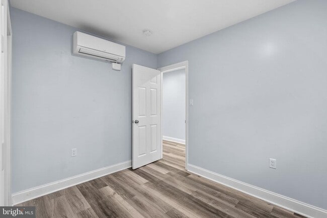 Building Photo - 1641 4th St NW