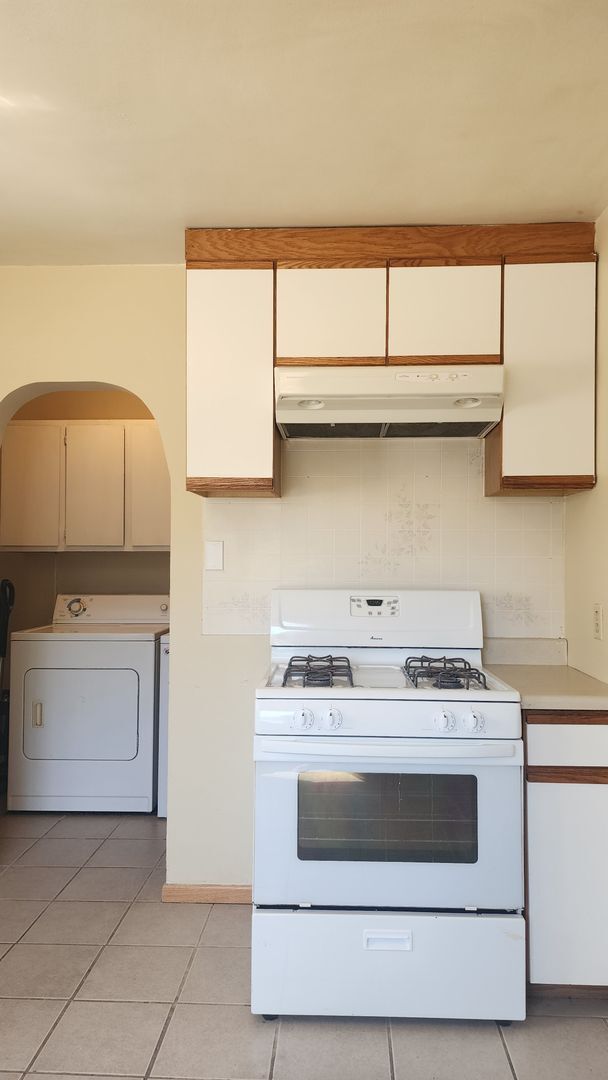 Building Photo - West Tacoma Cozy 2 Bedroom