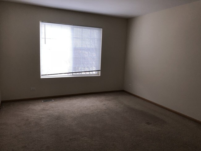 Building Photo - 3170 Cambria Ct