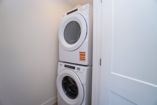 Building Photo - 4614 N Iota Ln