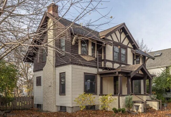 Primary Photo - 1132 Michigan-1132MICH