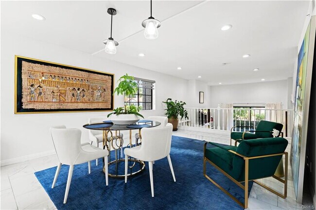 Building Photo - 2450 E Del Mar Blvd