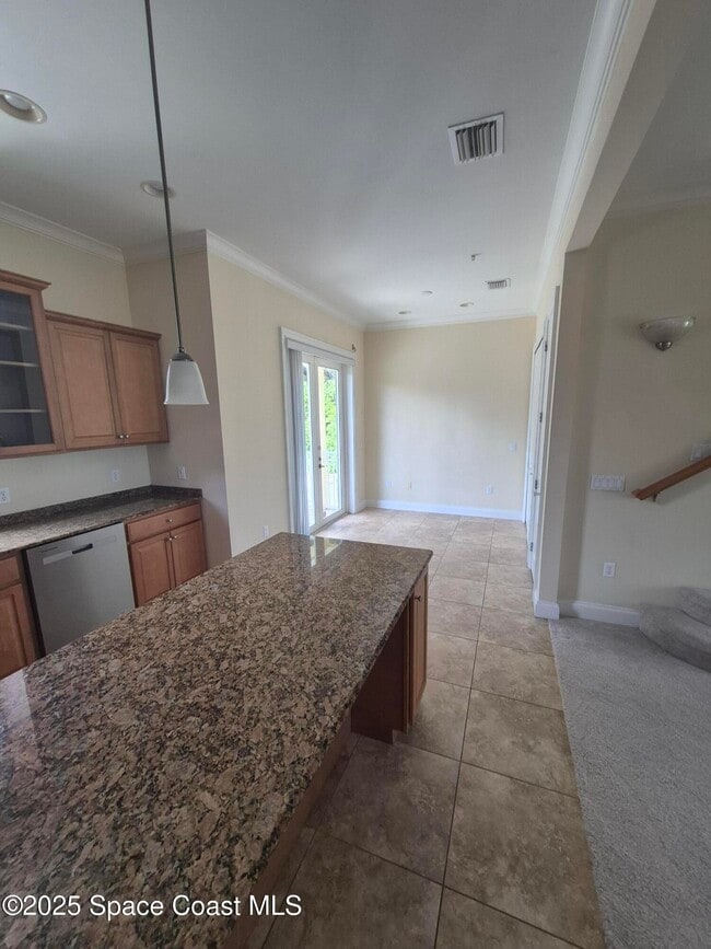 Building Photo - 870 Vignoles Ave NE