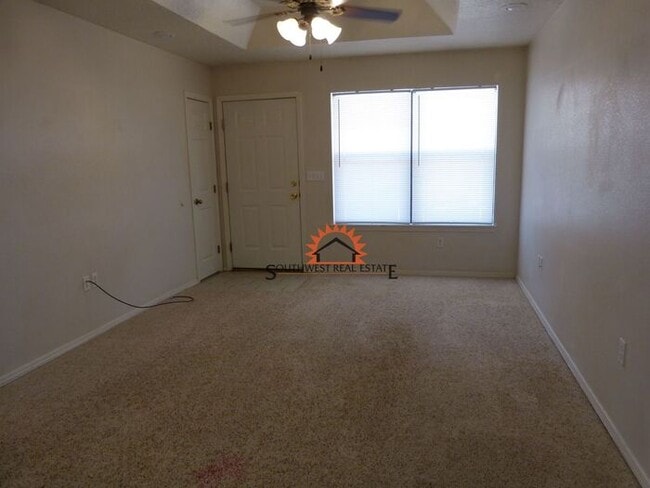 Building Photo - Spacious 2 bedrooms 2 baths apartment.