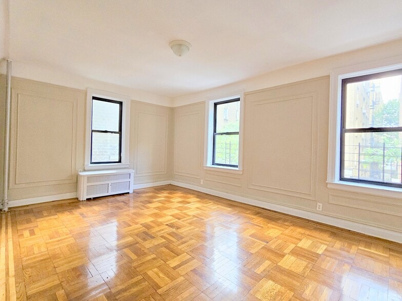 Primary Photo - 850 W 176th St