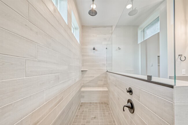 Building Photo - 610 Vineyard Hollow Ct