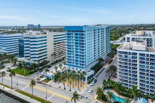 Building Photo - 1551 N Flagler Dr