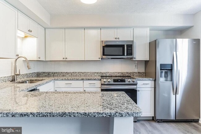 Building Photo - 304 Barksdale Pl