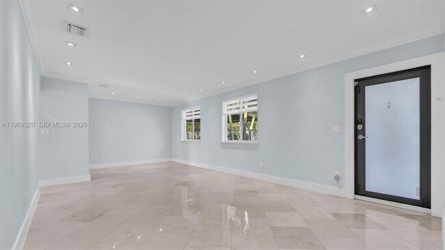 Building Photo - 2900 SW 92nd Ave