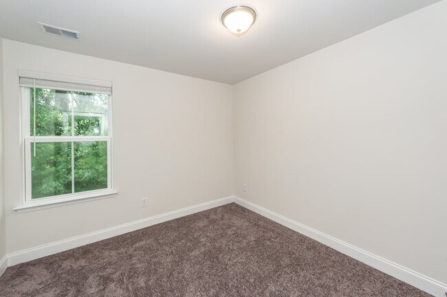 Building Photo - 7787 Montview Rd