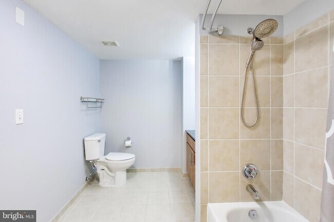 Building Photo - 915 E Street NW Unit 414