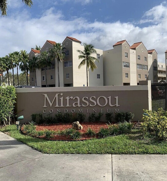 Primary Photo - 6175 NW 186th St
