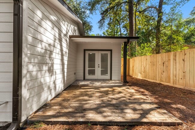 Building Photo - 5 Canyon Oak Pl