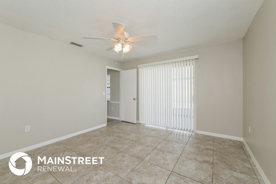 Building Photo - 6745 Paul Revere Ct