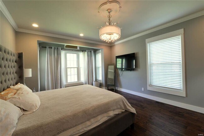 Building Photo - 1306 S Geyer Rd