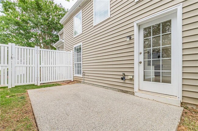 Building Photo - 3301 Avensong Village Cir